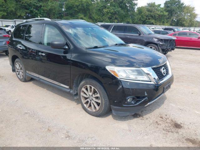  Salvage Nissan Pathfinder
