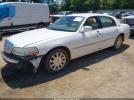 Lincoln Towncar Signature Limited Image 2