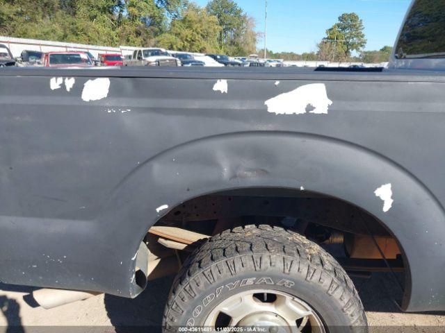 Ford F-250 Xlt Image 13