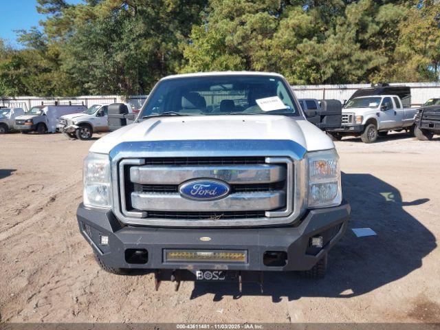 Ford F-250 Xlt Image 4