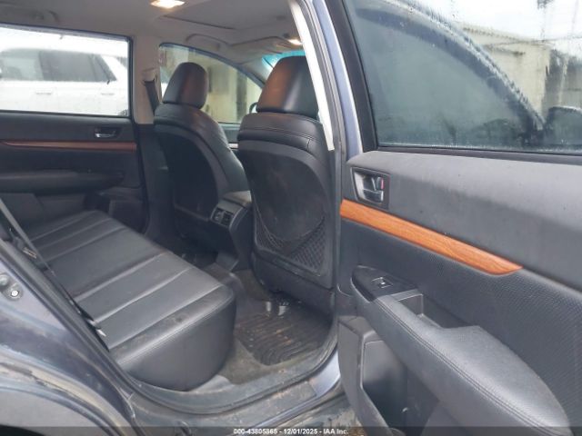 Subaru Outback 2.5i Limited Image 5