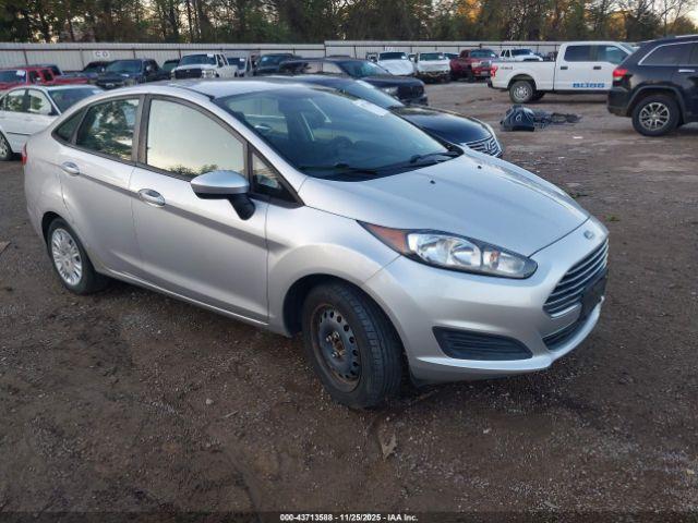  Salvage Ford Fiesta