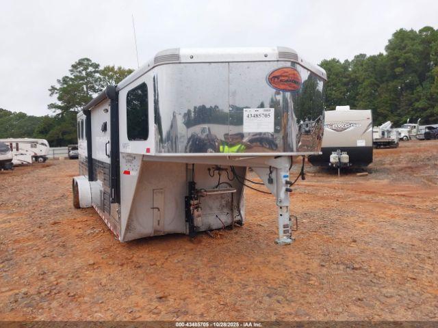  Salvage Sundowner 6360 Santa