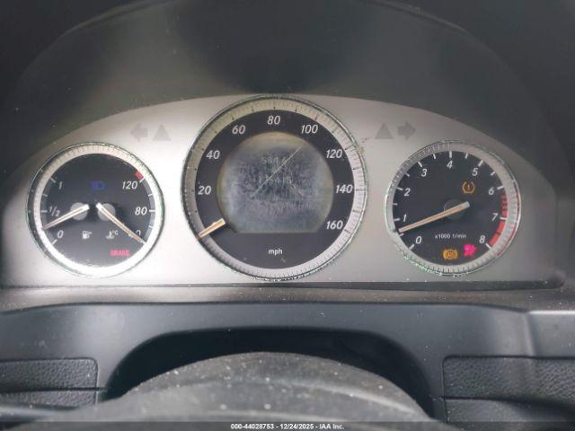 Mercedes-Benz C-Class Image 10