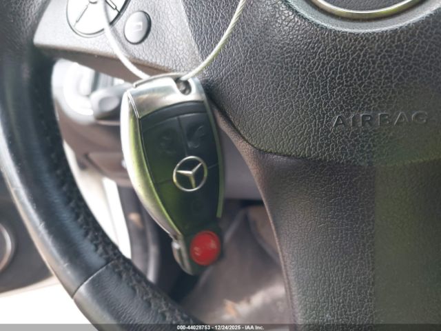 Mercedes-Benz C-Class Image 9