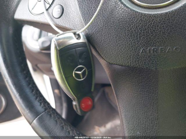 Mercedes-Benz C-Class Image 9