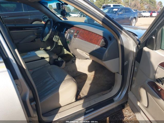 Lincoln Towncar Signature Image 2