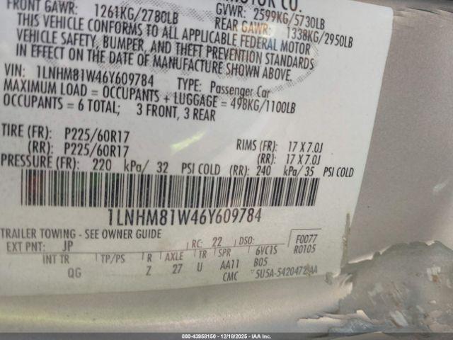 Lincoln Towncar Signature Image 10