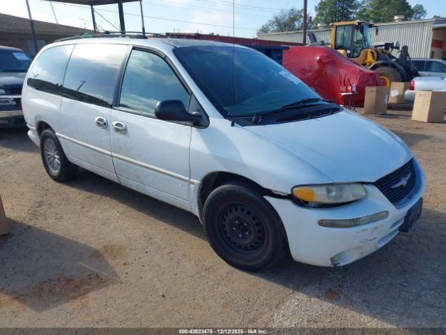 Salvage Chrysler Town & Country
