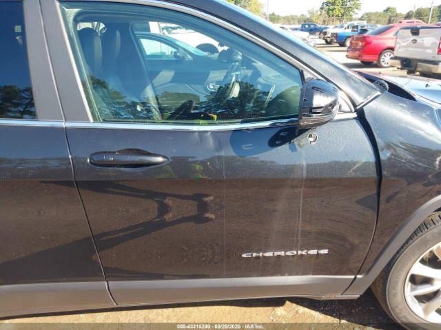 Jeep Cherokee Limited Image 17