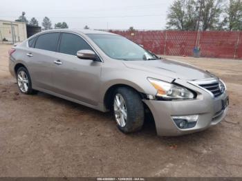  Salvage Nissan Altima
