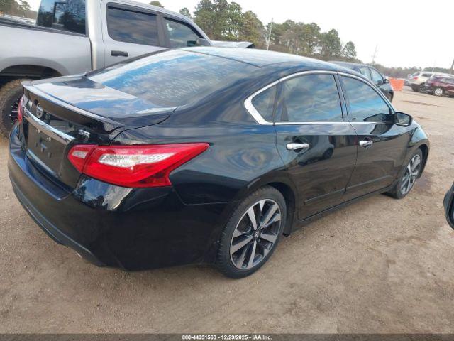 Nissan Altima 2.5 Sr Image 10