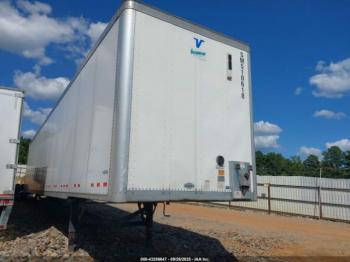  Salvage Vanguard National Trailer