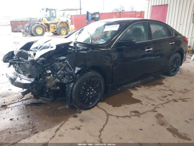 Nissan Altima 2.5 S Image 9