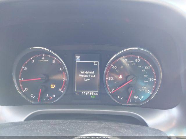 Toyota RAV4 Se Image 4