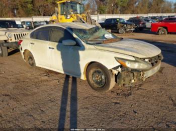 Salvage Nissan Altima