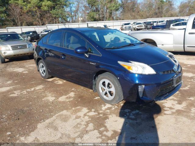  Salvage Toyota Prius