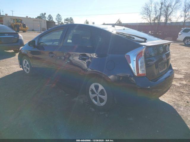 Toyota Prius Two Image 4