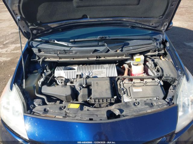 Toyota Prius Two Image 12