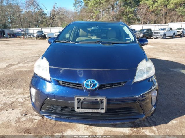 Toyota Prius Two Image 8