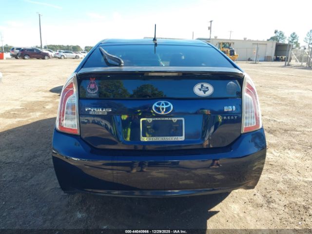 Toyota Prius Two Image 11