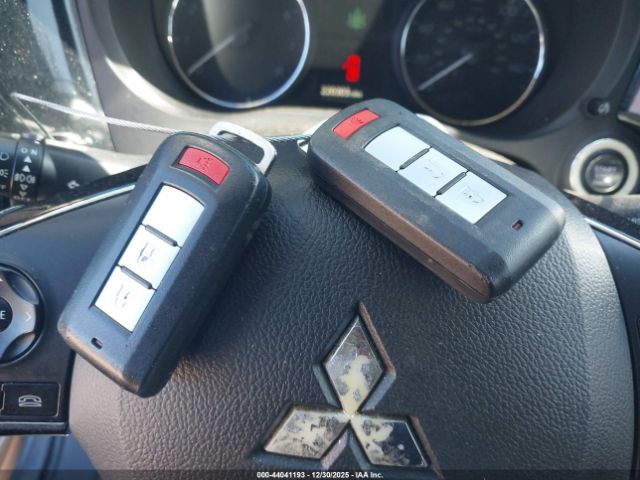 Mitsubishi Outlander Se Image 9