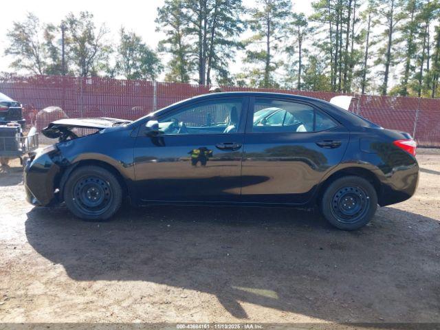 Toyota Corolla Le Image 11