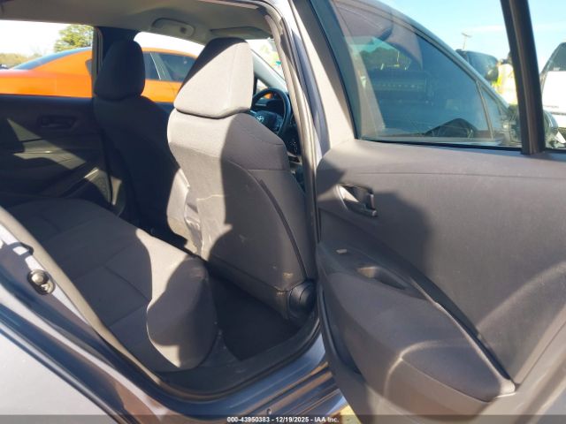 Toyota Corolla Le Image 4