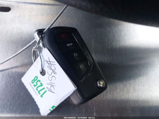 Toyota Corolla Le Image 8