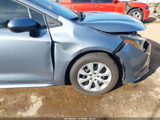 Toyota Corolla Le Image 10