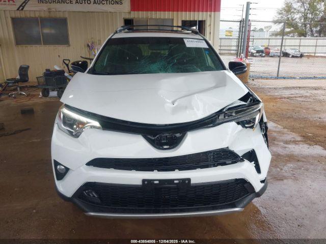 Toyota RAV4 Se Image 5