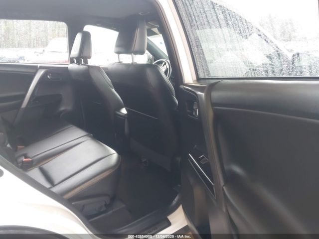 Toyota RAV4 Se Image 2