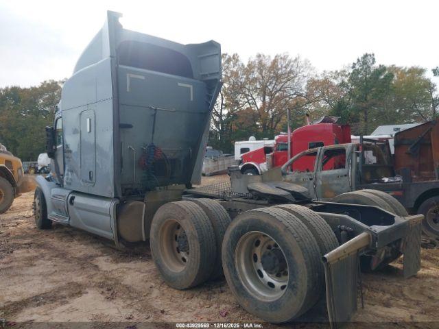 Peterbilt 579 Image 5