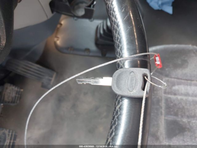 Peterbilt 579 Image 8