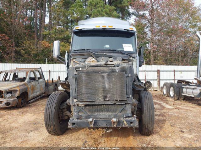 Peterbilt 579 Image 7