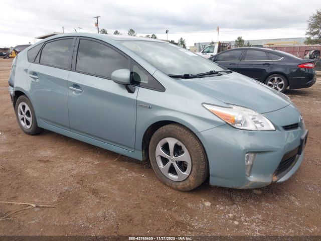 Toyota Prius Two Image 1