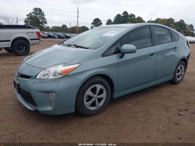 Toyota Prius Two Image 11