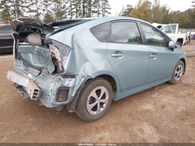 Toyota Prius Two Image 13