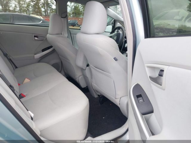 Toyota Prius Two Image 3