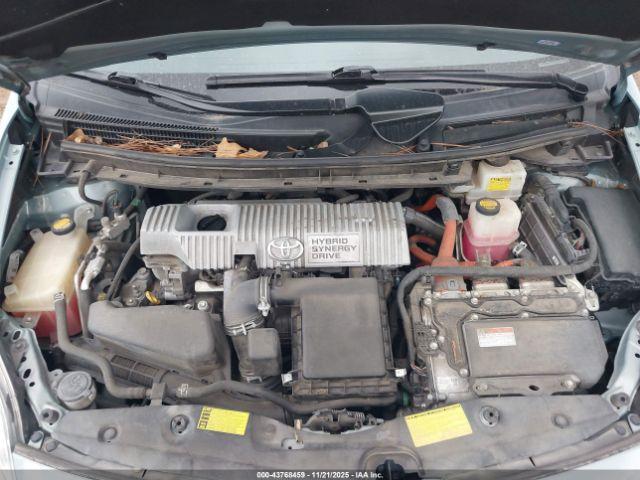 Toyota Prius Two Image 2