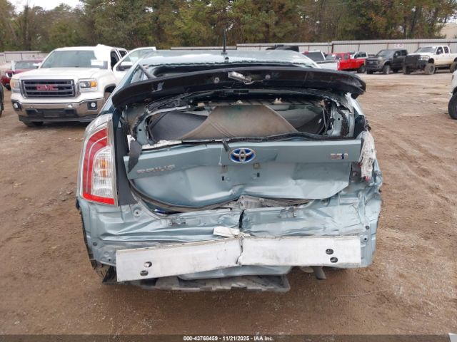 Toyota Prius Two Image 6