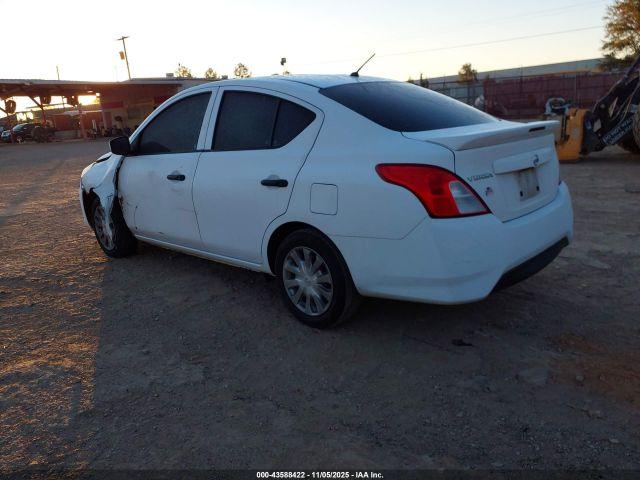 Nissan Versa 1.6 S+ Image 5