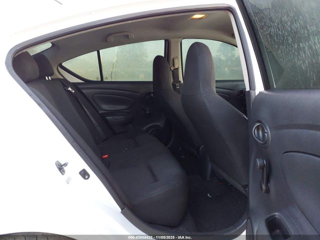 Nissan Versa 1.6 S+ Image 4