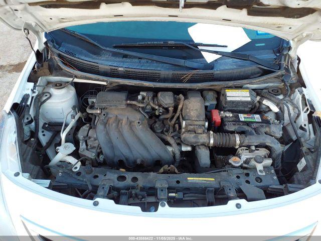 Nissan Versa 1.6 S+ Image 8