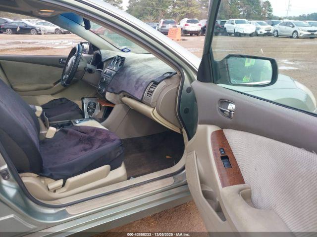 Nissan Altima 2.5 S Image 8