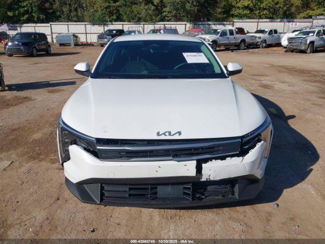 Kia K4 Lxs Image 17