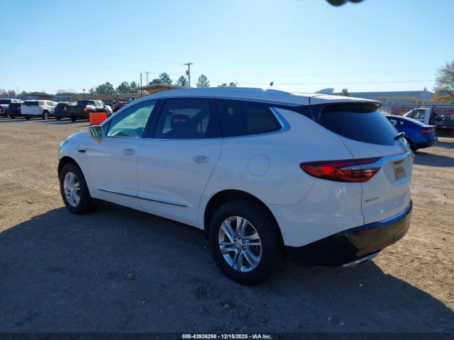 Buick Enclave Essence Image 6