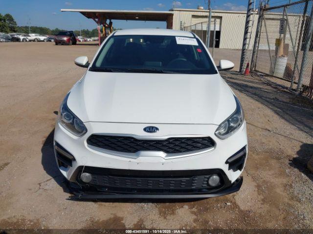 Kia Forte Lxs Image 9
