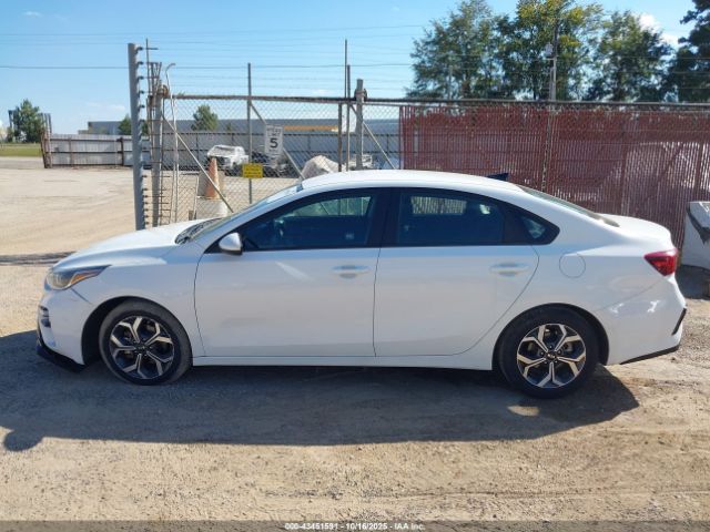 Kia Forte Lxs Image 13