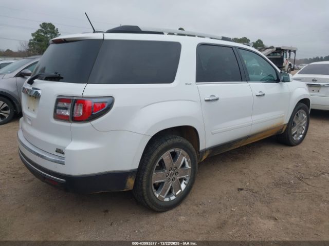 GMC Acadia Image 11